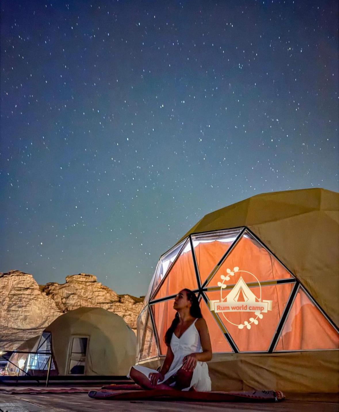 Rum World Bubble Luxury Camp Wadi Rum Bagian luar foto