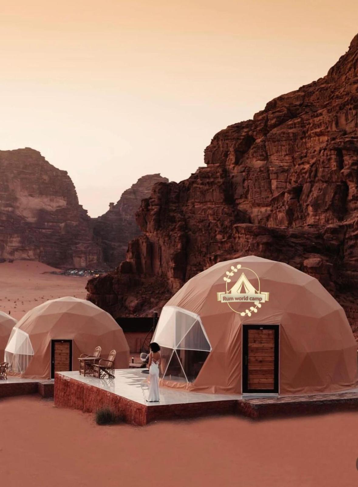 Rum World Bubble Luxury Camp Wadi Rum Bagian luar foto