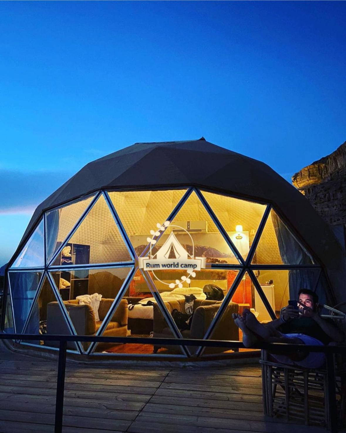 Rum World Bubble Luxury Camp Wadi Rum Bagian luar foto