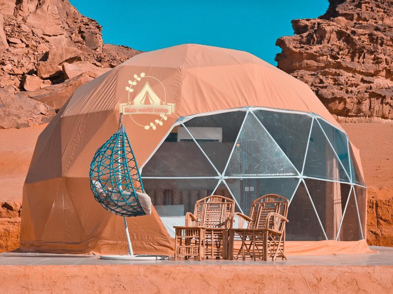 Rum World Bubble Luxury Camp Wadi Rum Bagian luar foto