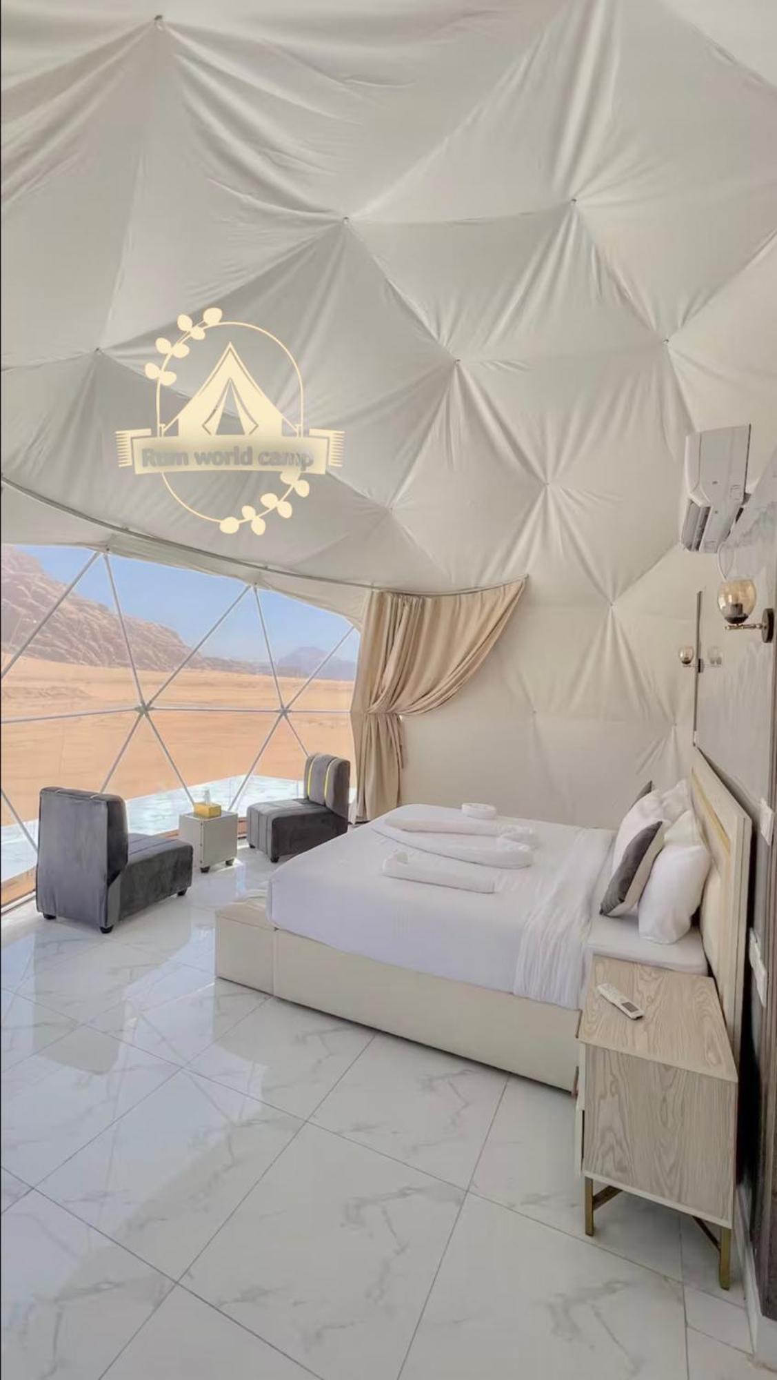Rum World Bubble Luxury Camp Wadi Rum Bagian luar foto